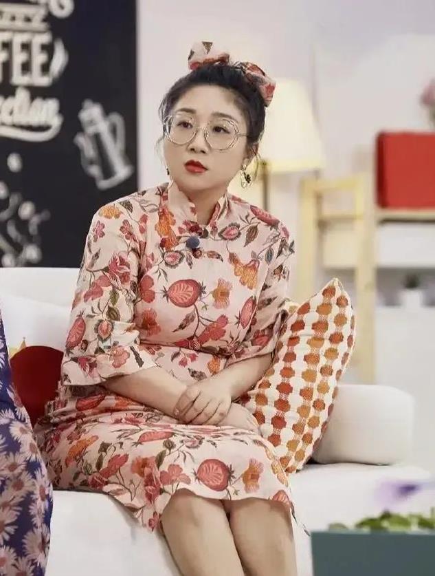 当张书维说哈妮克孜不够好看所以不用她时，最怒火中烧的还不是郝蕾，是傅首尔。当时傅