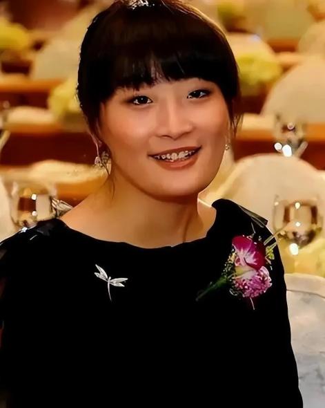 娃哈哈刚回暖，宗馥莉就对经销商下手了？刚把销量拉上来就砍经销商，连没结