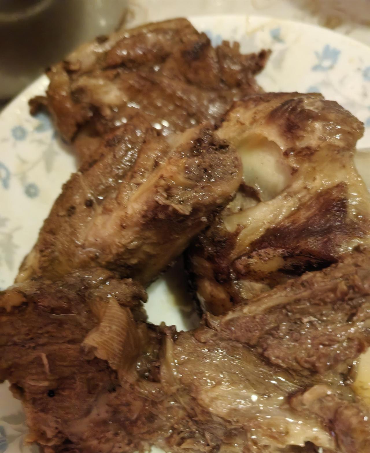 我突然发现，这孩子别管多大岁数，你就使劲夸，夸的他云山雾罩，夸的他得意忘形，夸的