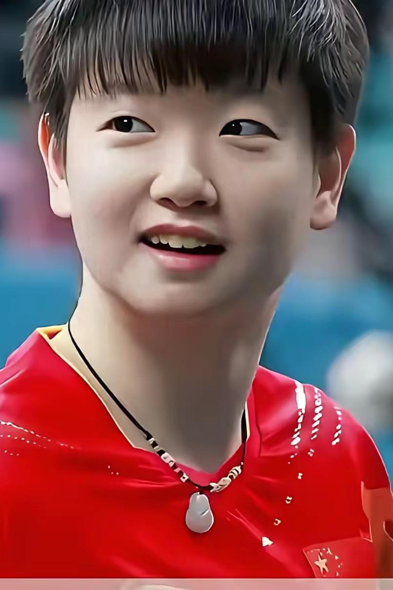 孙颖莎给大家报告好消息了！莎莎说：叔叔阿姨你们好！今天告诉大家两件好事，第