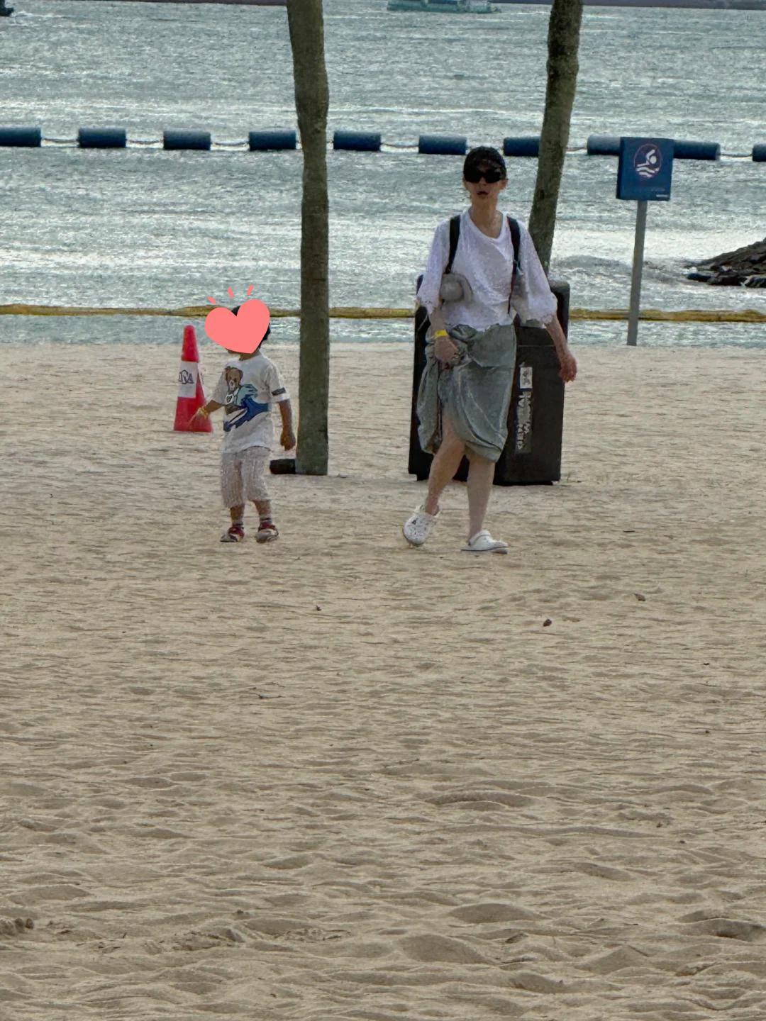 戚薇李承铉儿子这么大了戚薇女儿lucky近照网友新加坡偶遇戚薇、李承铉，儿子这