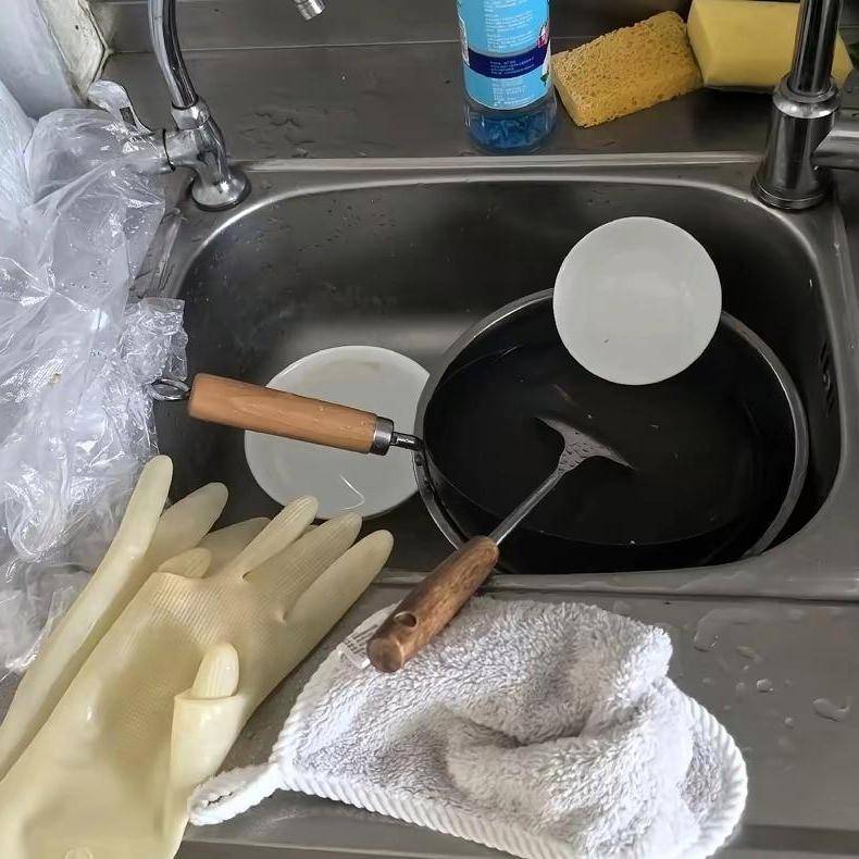到儿媳家一看，当场血压就上来了今天拿备用钥匙去儿媳家，特意给她送刚炖好的牛