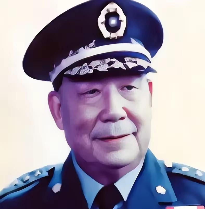 1949年，蒋介石下死令：撤离青岛必炸全城设施！刘安祺表面点头应承，转身就对亲兵