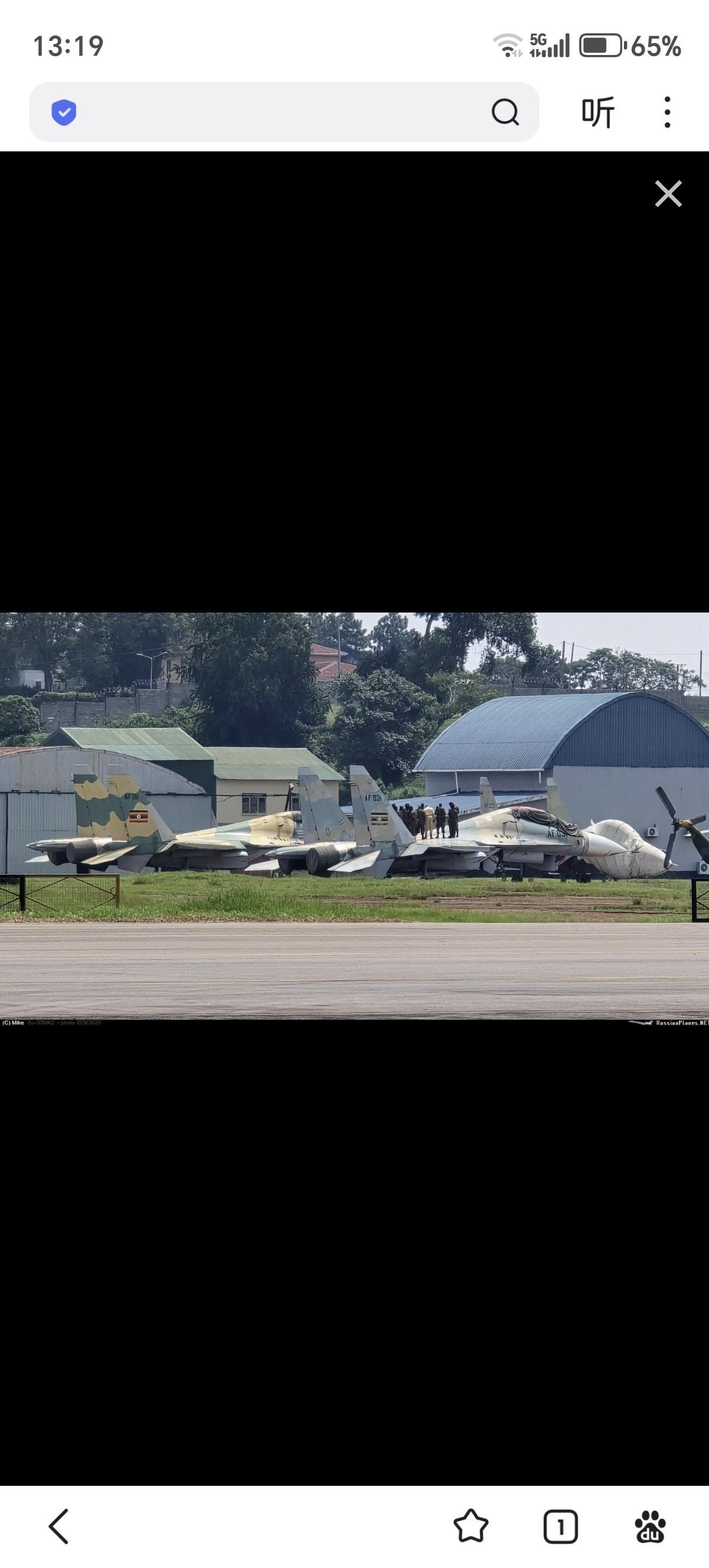 乌干达空军苏-30MK2近照，看起来保养状况很糟糕，特别是前面这架AF-031和