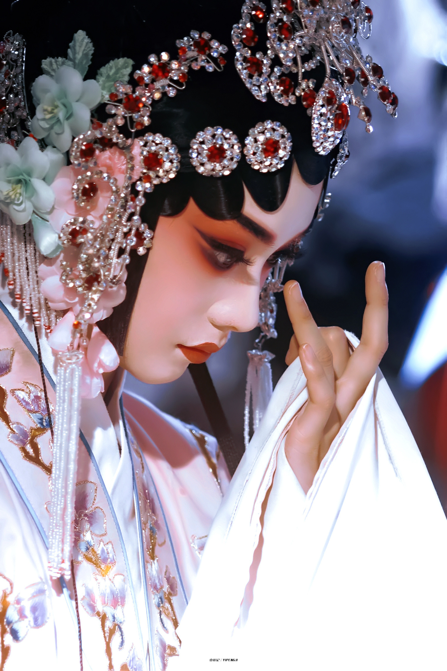 刘浩存·𝙇𝙞𝙪𝙃𝙖𝙤𝘾𝙪𝙣