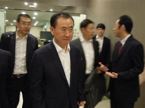 万万没想到！王健林这步棋下得够狠！万达集团2024上半年财报显示，总负债突破30