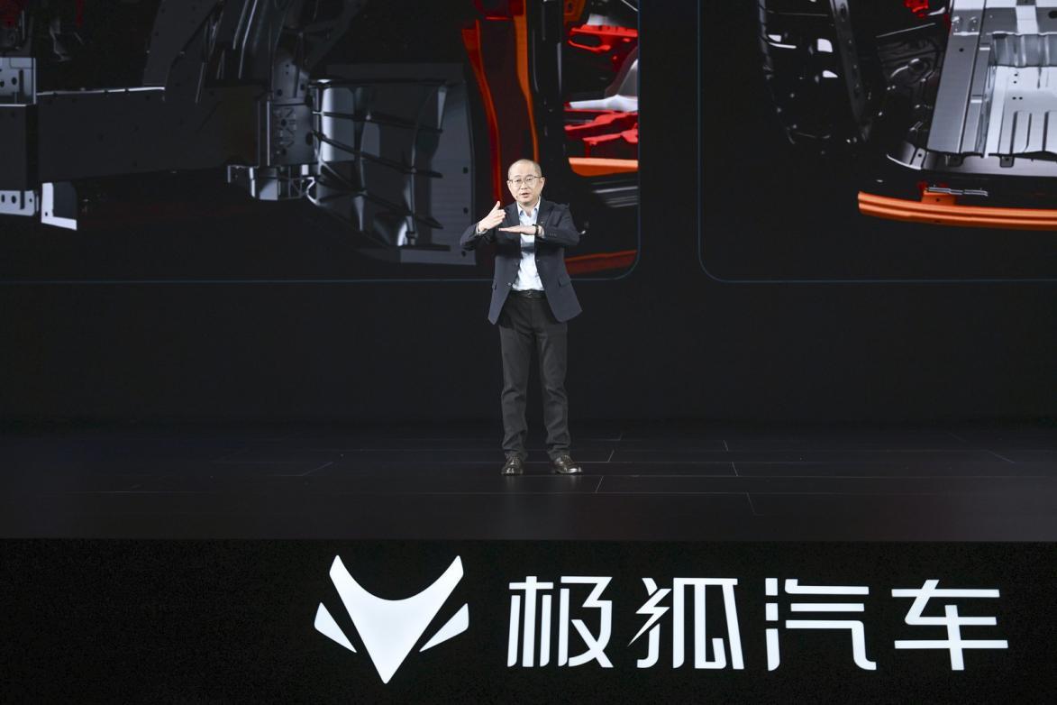 大车开出轿车感，极狐问道V9预售21.99万起真牛一直以为大MPV开起来会很笨