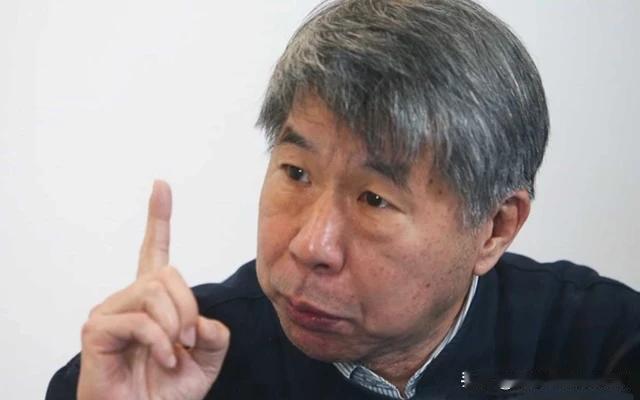 张亚中这是老糊涂了还是认死理？居然纵容自己的学生何启圣去大闹国民党部！何启