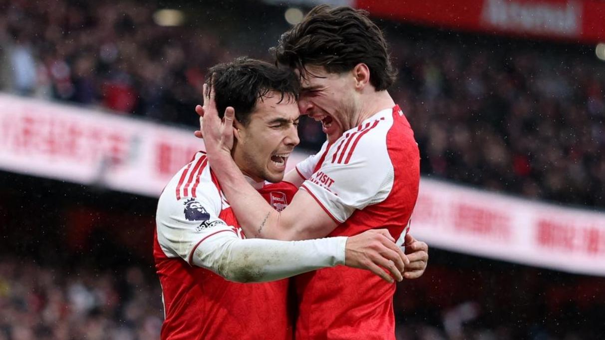 英超领头羊阿森纳豪取4连胜 曼城落后9分夺冠形势大好