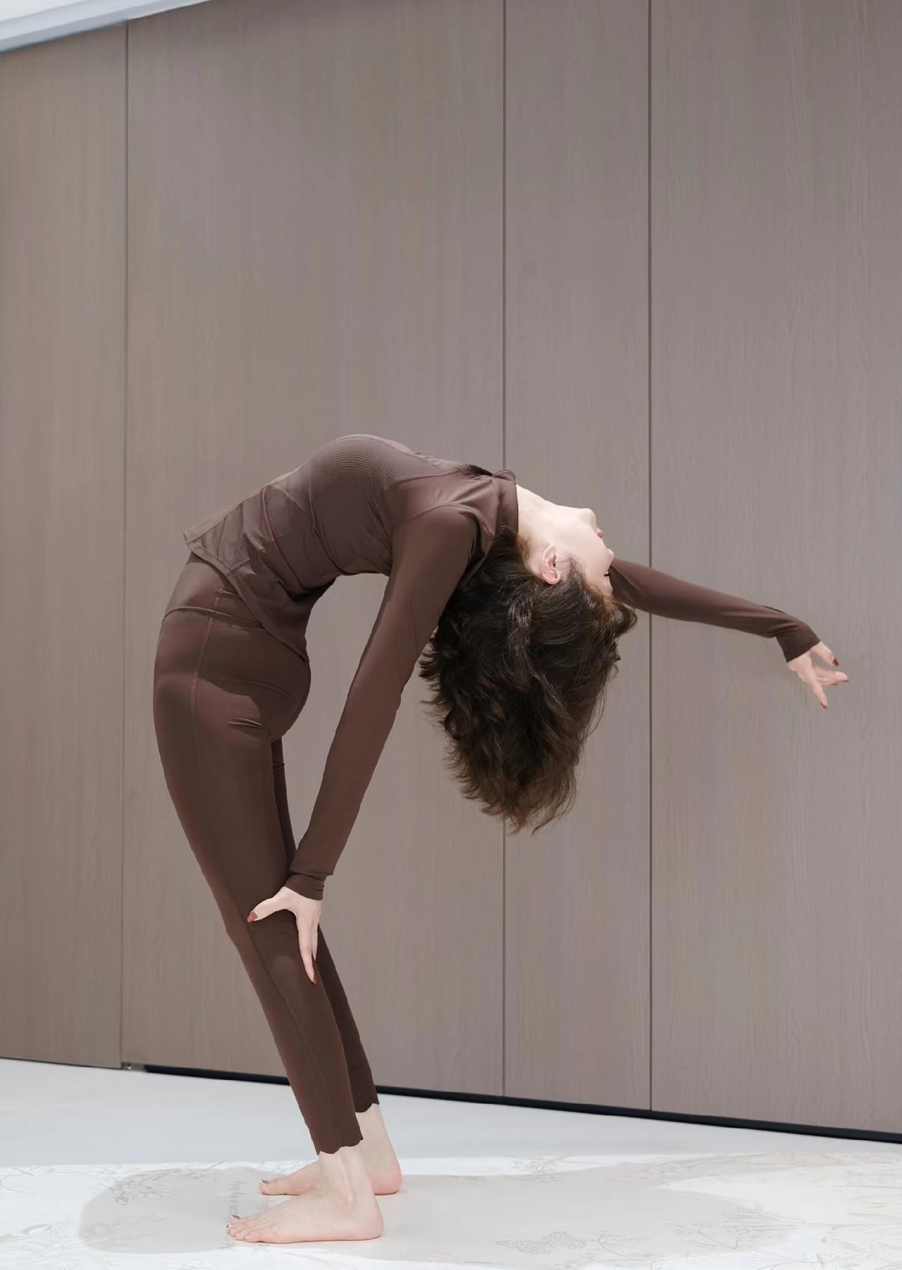 @天南地北大拜年瑜伽日常｜我在，我在，我在练瑜伽不赶时间，不追节奏，只专注