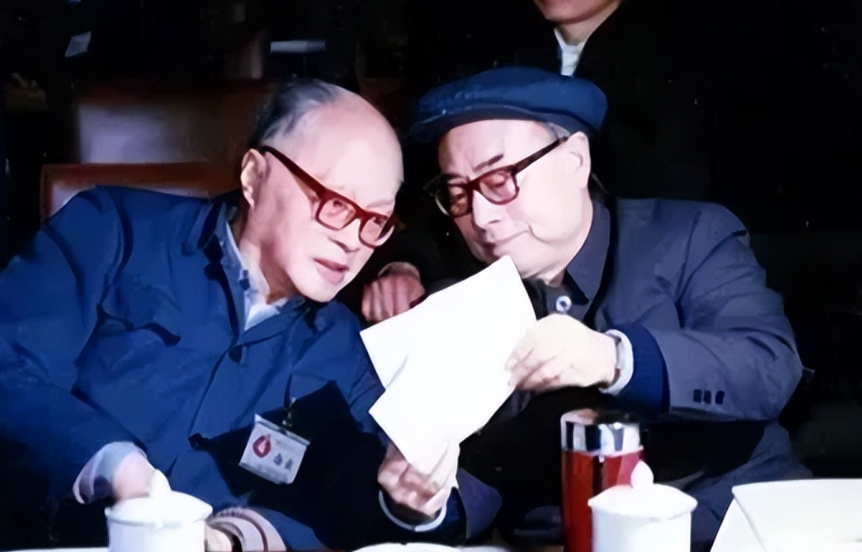1960年，苏联撤走了在中国的所有专家。大家都担心中国的核武器研究不会中断。临行