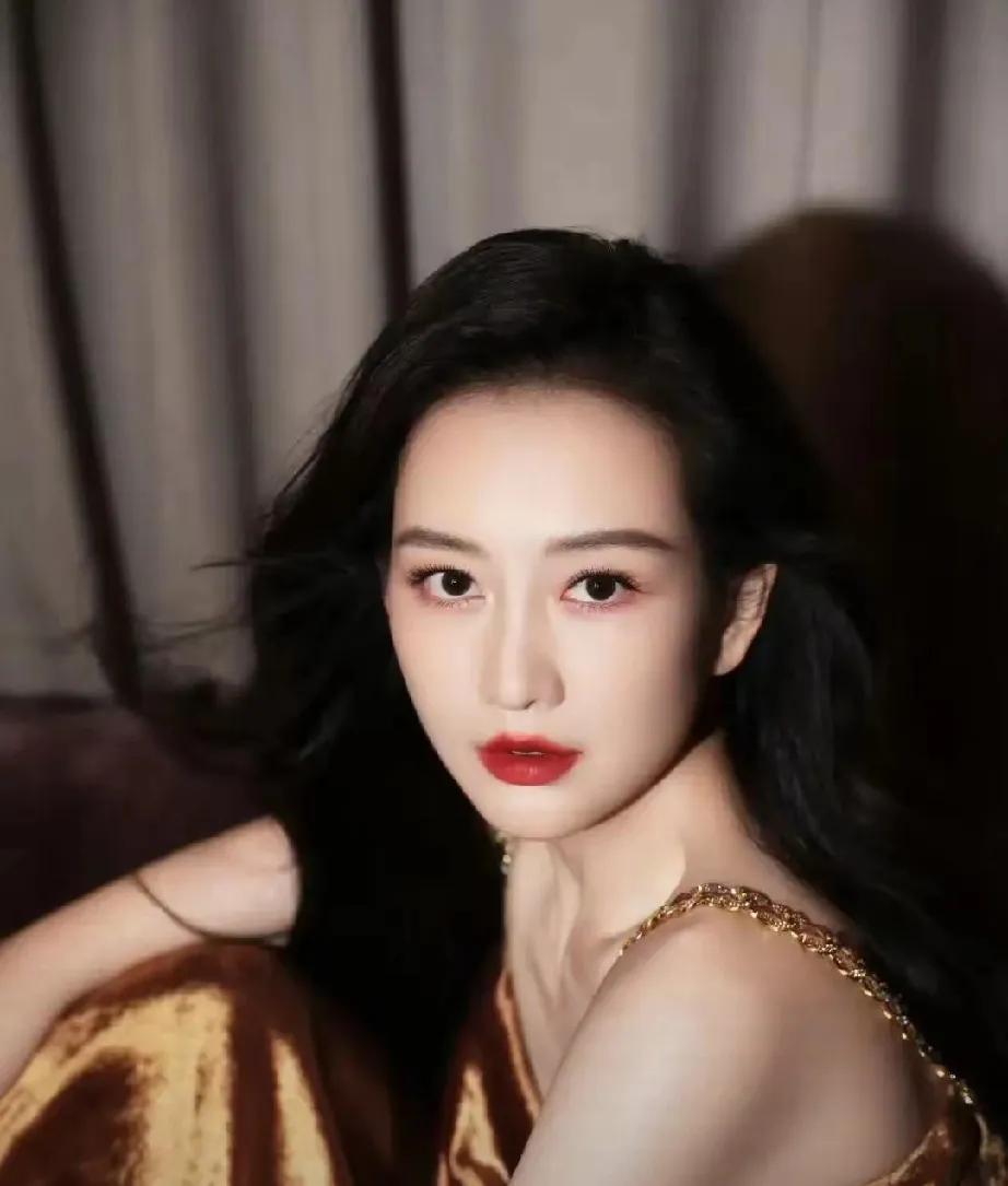 家人们谁懂啊！撒贝宁和王鸥这波“回忆杀”杀疯啦！撒贝宁在节目里大胆开问王