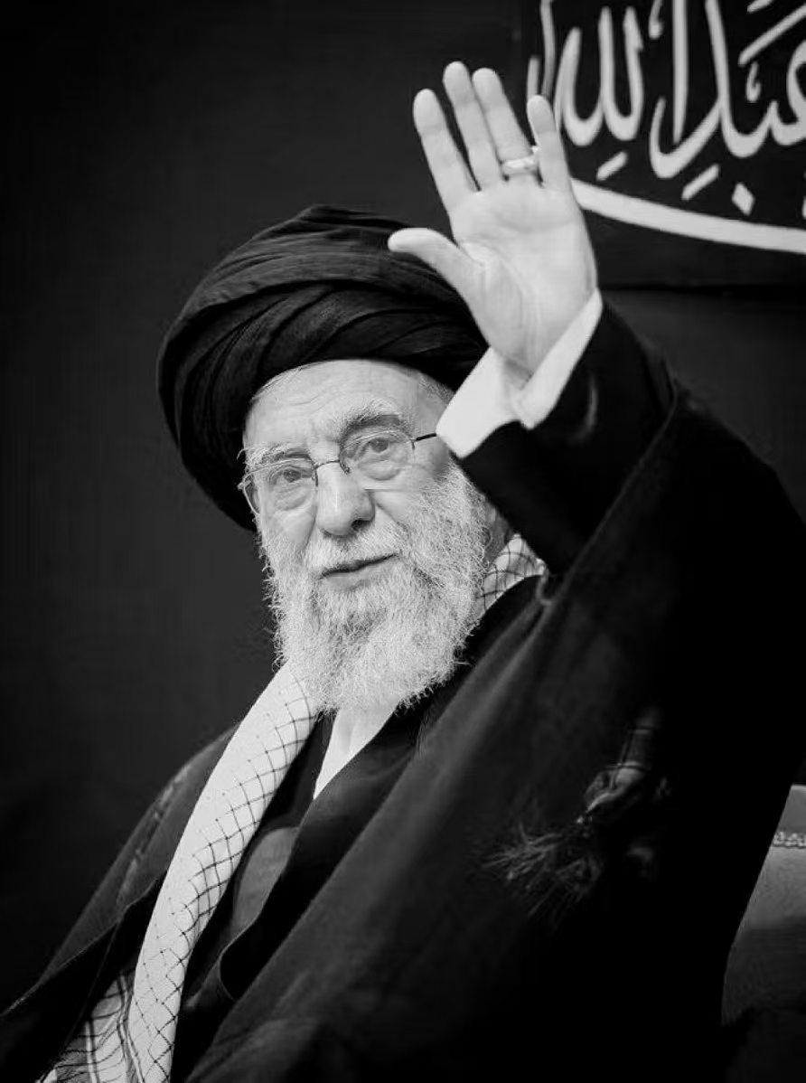 我说伊朗为什么像疯了一样逮着美国的中东军事基地狂轰滥炸，一点也不手软。现在我终于