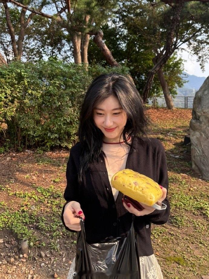 李彩领📸更新​​​