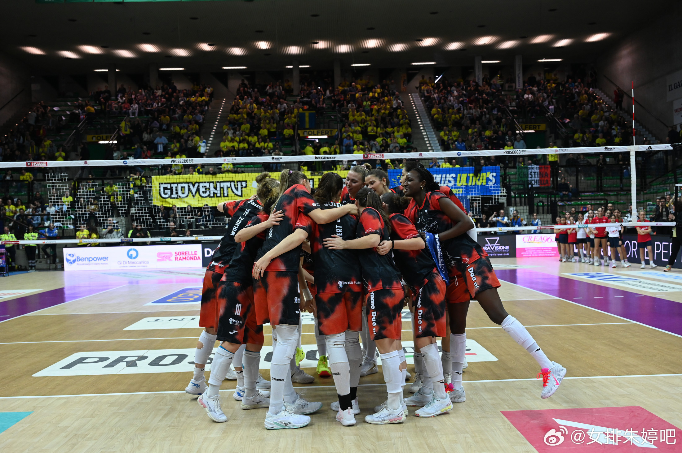 朱婷掌上明朱一路婷你2025-26意甲女排联赛1/4决赛，科内利亚诺主场3-
