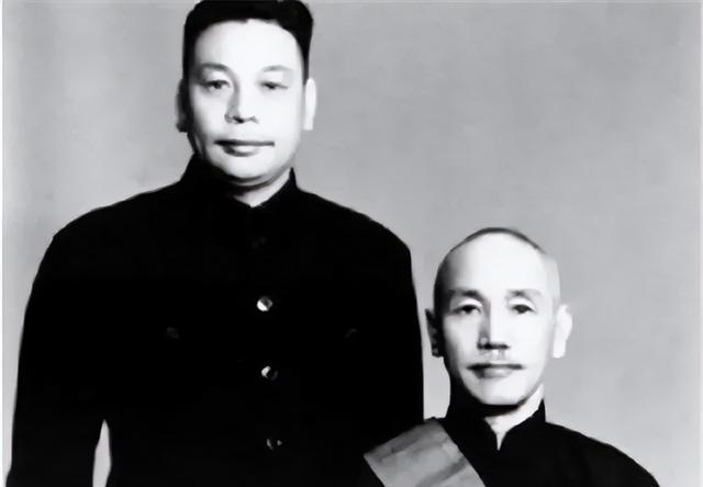 1952年，蒋介石过生日，请吴国桢吃饭，第二天还派了一个司机送他回去，谁知半路上