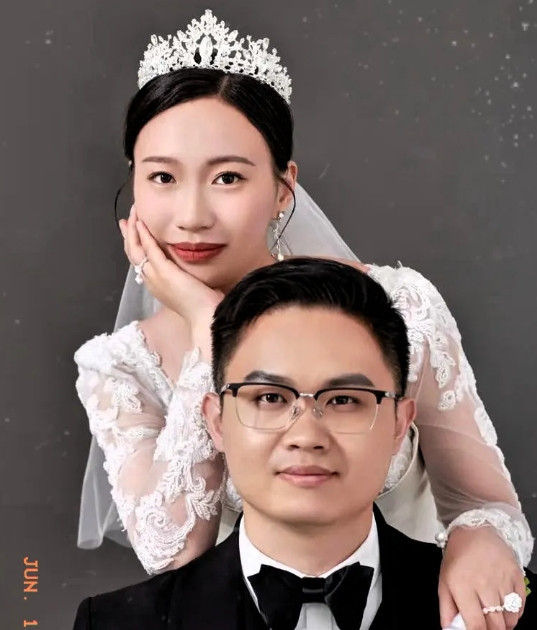 我家小叔子35了，还未结婚。我家公婆很着急，到处托人帮忙找儿媳。终于邻村有闺