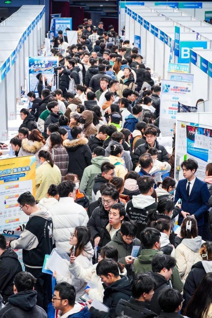 211大学的含金量有点崩了！主要是这些年211扩招太大了，扩招增速是985的两倍