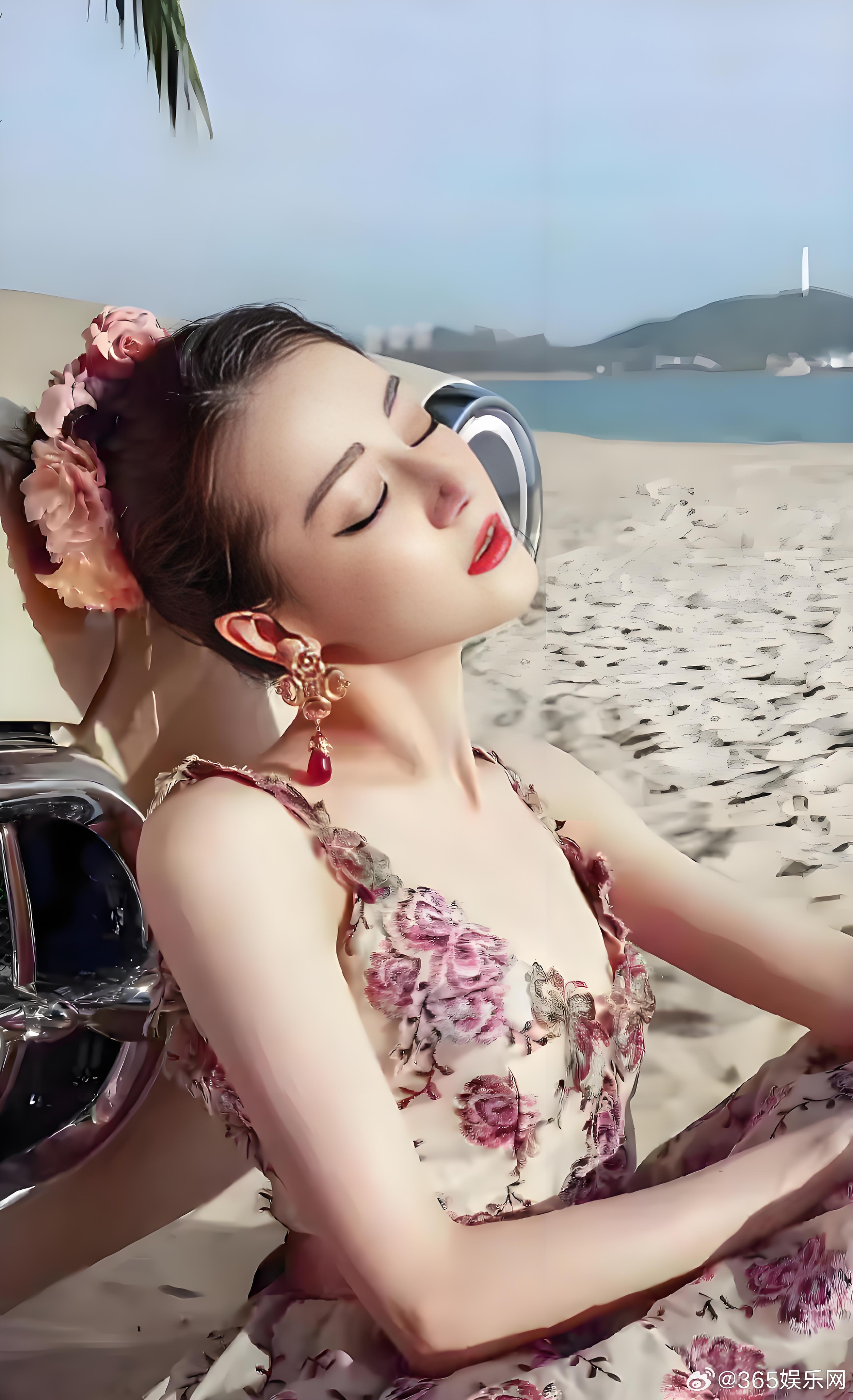 迪丽热巴沙滩写真，元气满满，随性洒脱，这个状态太顶了～迪丽热巴迪丽热巴娱乐圈女明