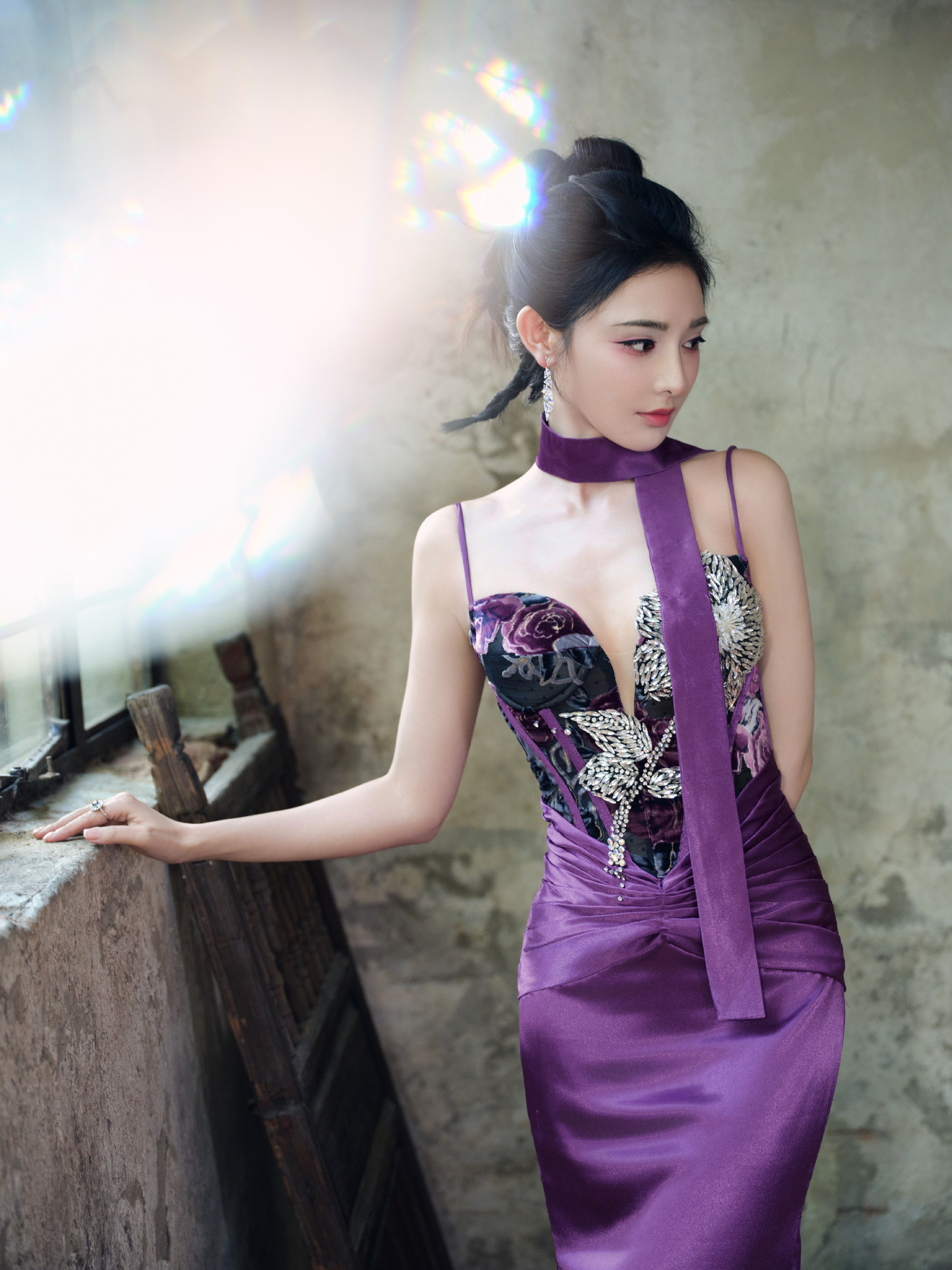 彭小苒东方华服，紫气东来，暗香浮动​​​