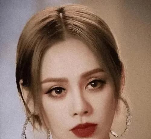 果然还是女人更懂女人！我老公问我，为什么宁静这么嫌弃有钱又有名气的汪峰？