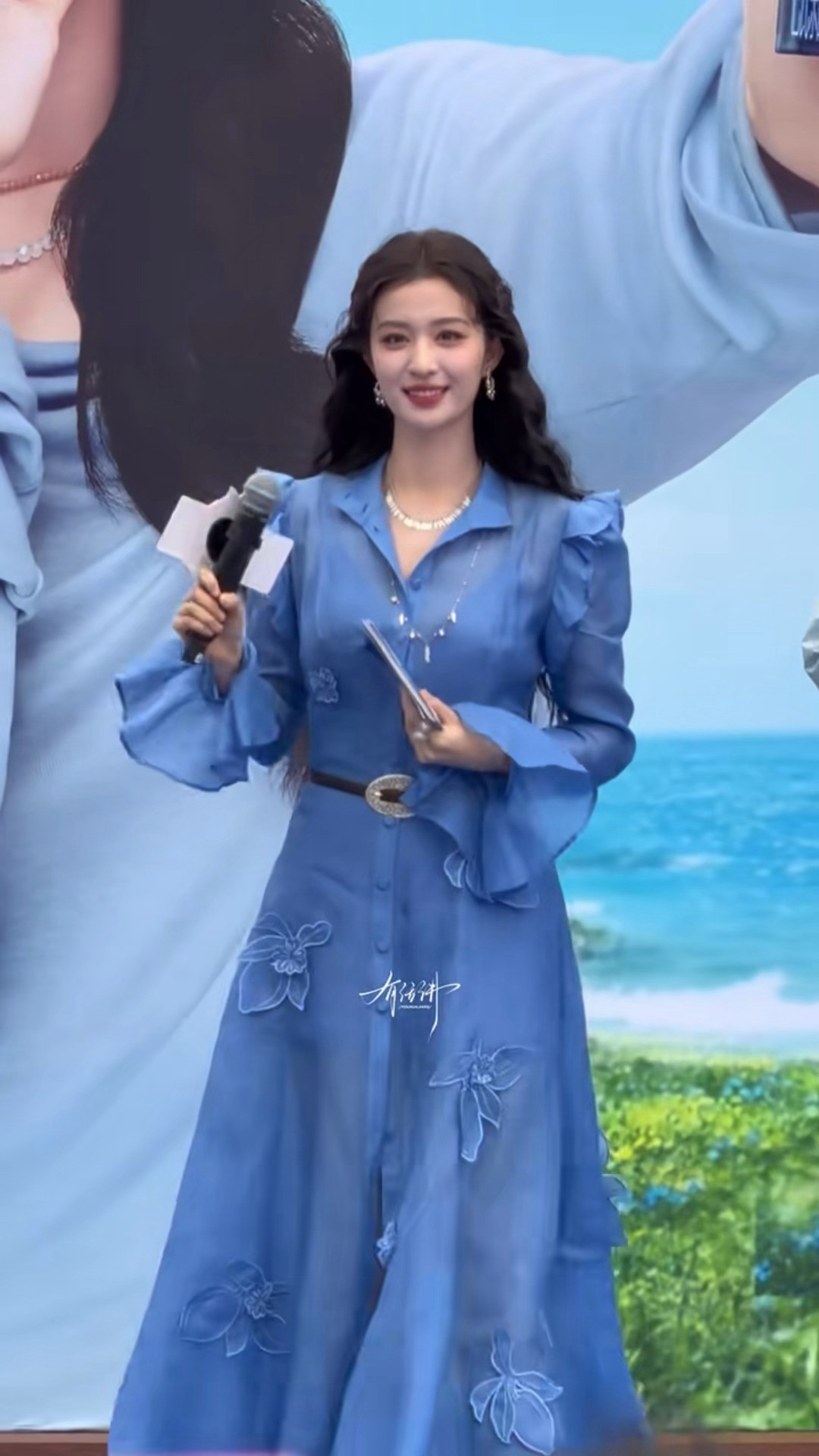 🚢美成啥了…完全海的女儿啊王楚然蓝裙公主出