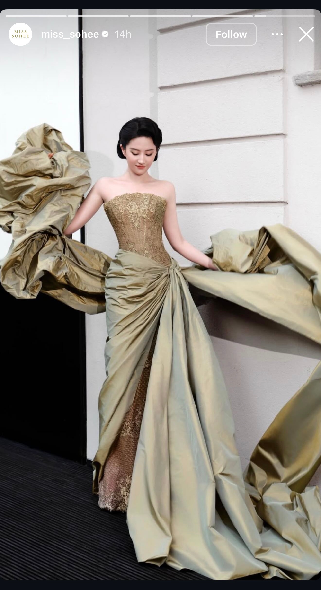 刘亦菲MissSohee官方Ins认领刘亦菲于宝格丽米兰高珠活动最新上身的2