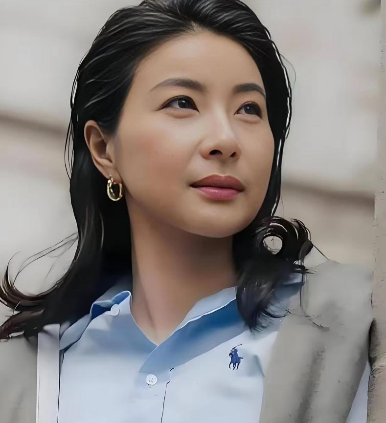 扒开郭晶晶那张“旺夫相”，我看到了一个残酷真相。她根本不是天选之女。一个河北