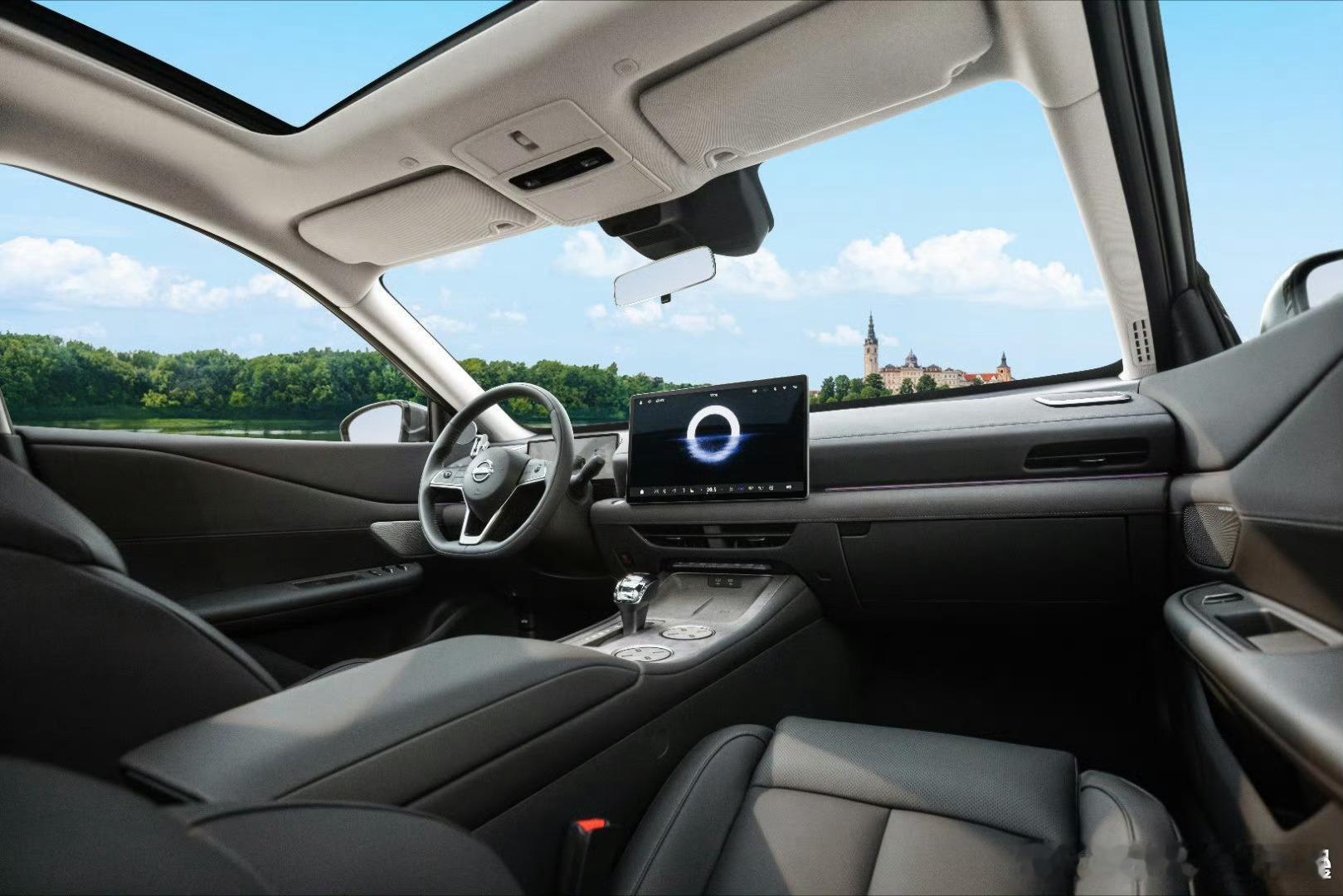 “智能=新能源”的认知该破了。天籁·鸿蒙座舱一出，让大家都意识到了：原来传统燃油