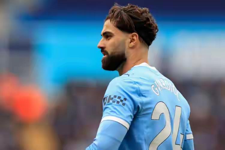 惊呆了！这种球看着真精彩，每个进球都精彩，你说曼城防线多差，还真谈不上，就这四个