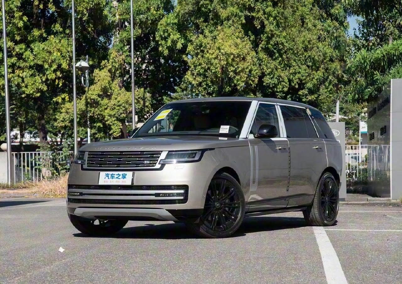 这两台顶级SUV同时放你面前,你更愿意开哪一台?路虎揽胜仰望U8路虎suv