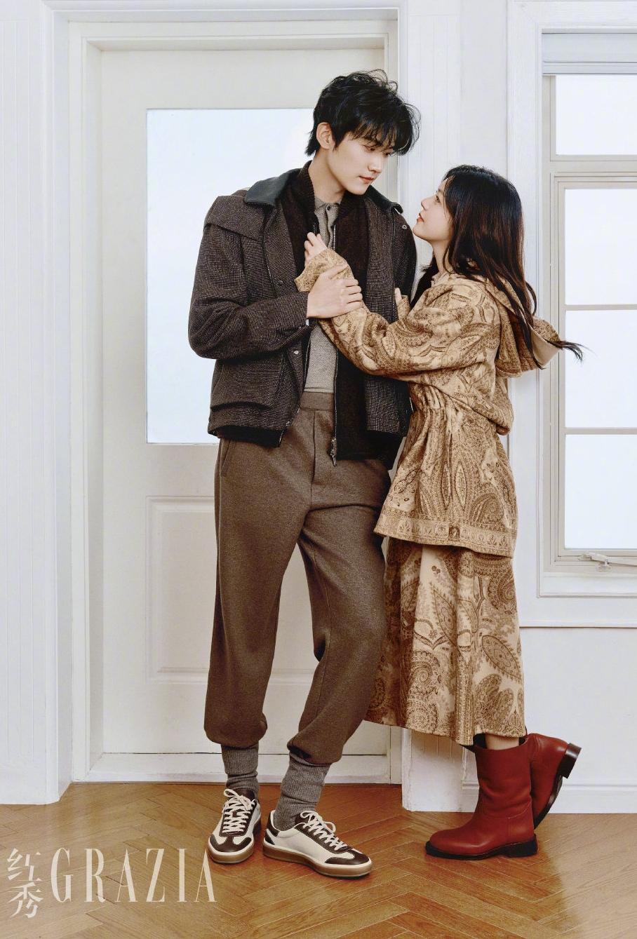 陈妍希周柯宇同框，这画面太过美好了，一点也不违和……特别喜欢第一张图，无论是