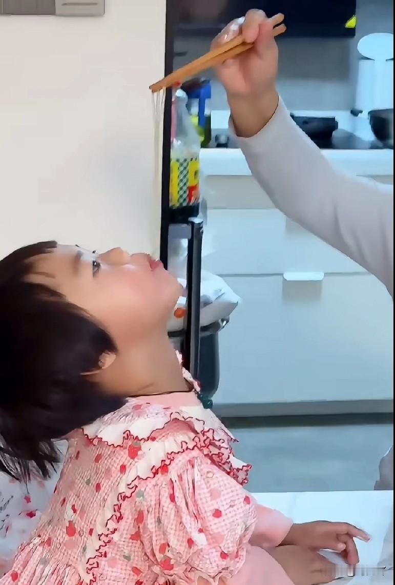 从小丁一身上，真的看出来什么叫因祸得福。自打这个小孩儿失联开始，我就开始一直