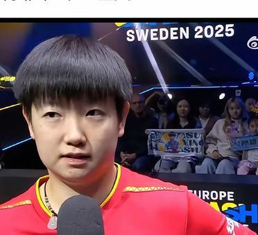 我的妈呀！也就孙颖莎能在伊藤医疗暂停时，淡定玩球吧！迷马流鼻血她还琢磨怎么