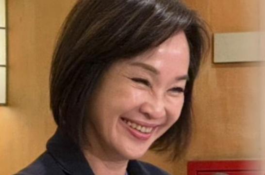 国民党议员参选人陈冠安23日分析，同一家民调4年前曾准确预测陈其迈会赢柯志恩2成