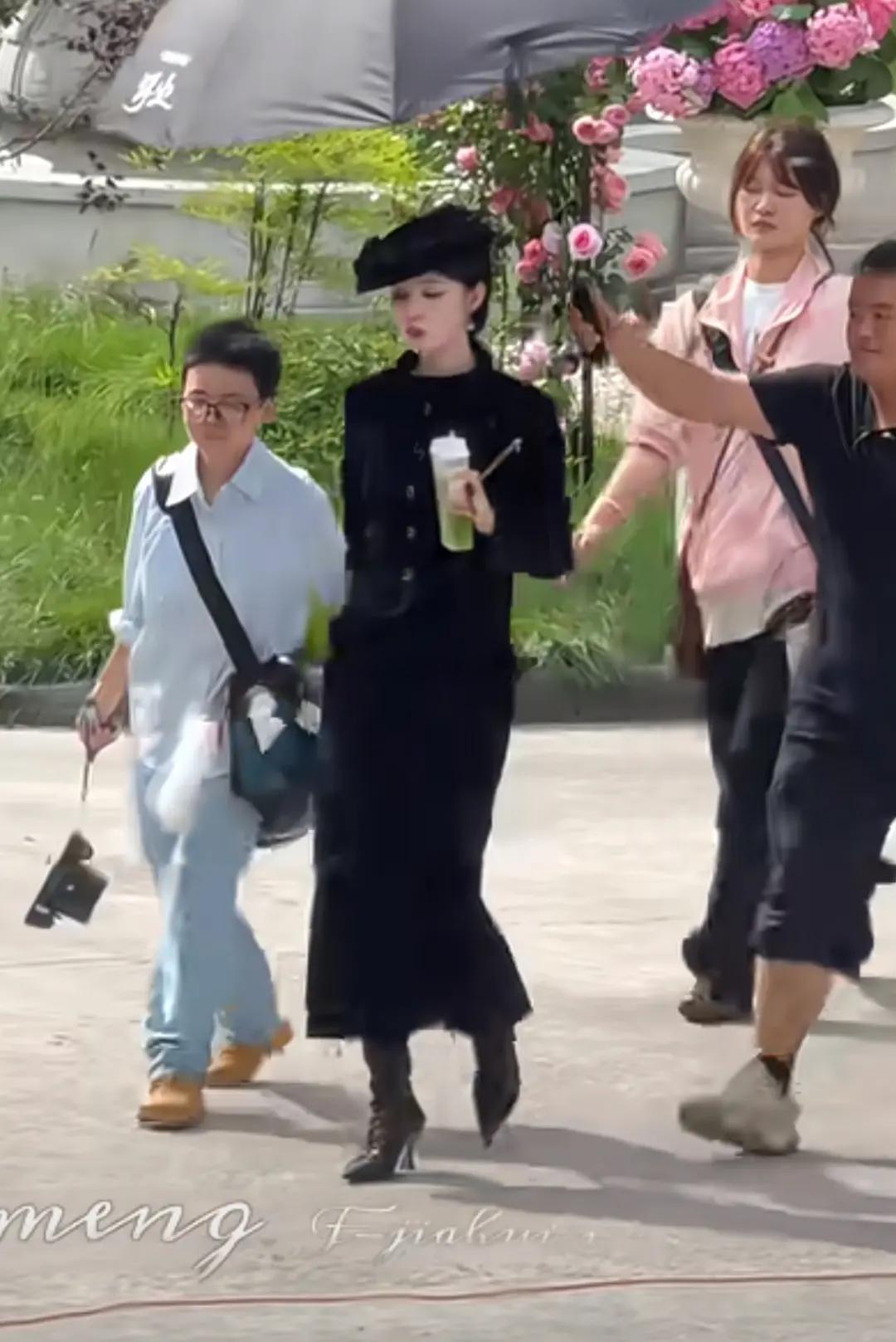王楚然这部剧的妆造怎么感觉有点精致土…