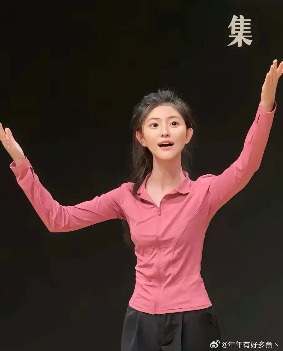 甘肃一艺考女生火了，被网友夸神颜！你们觉得漂亮吗？