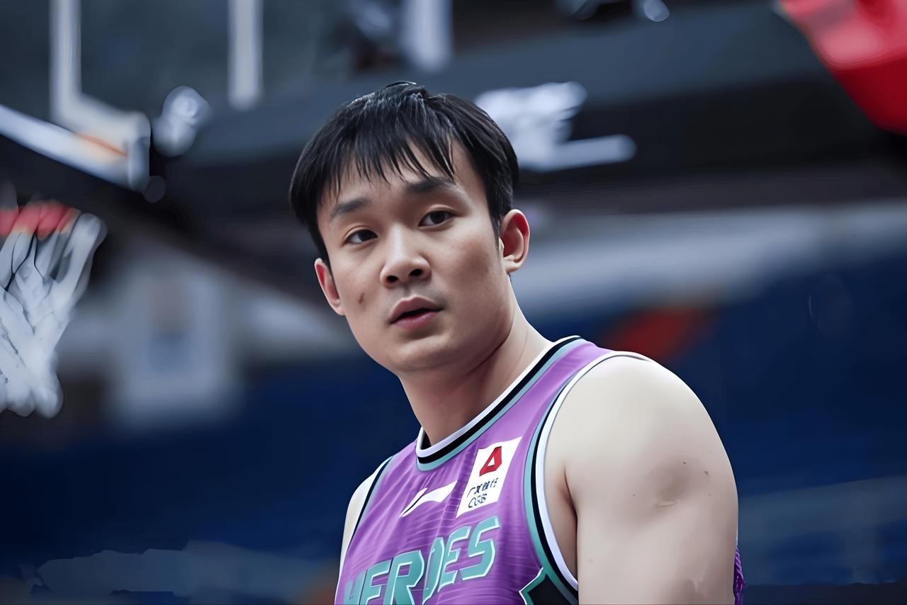丁彦雨航希望落空！随着丁彦雨航宣布退役，这名球员眼下只有一个愿望，那就是自己的