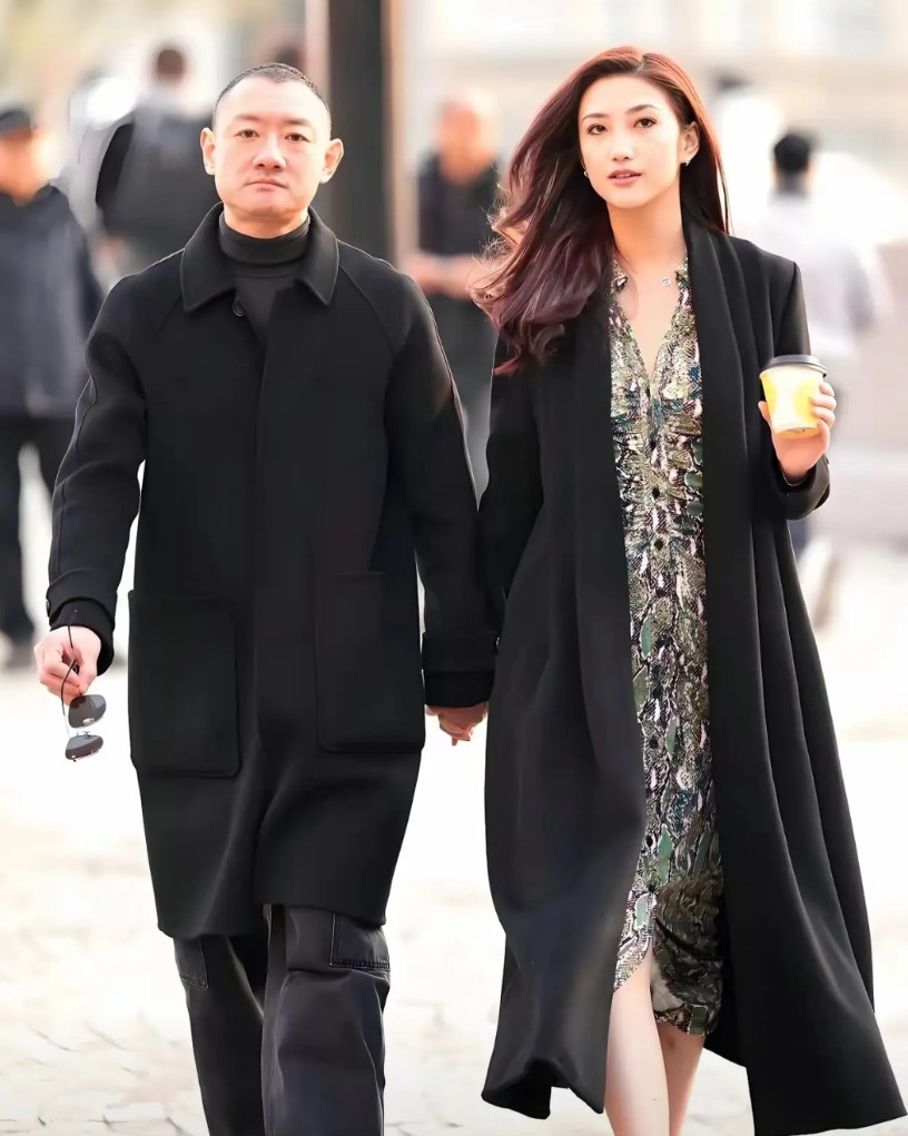 越来越有意思了想过汪雨大少爷会结婚，也想过他会找一个年纪轻的小美女，但是没想