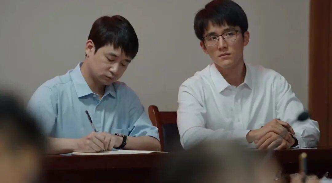 待业的中年人集体渴望考公上岸公务员公务员考试总算有个希望，总算有个念想，业余时