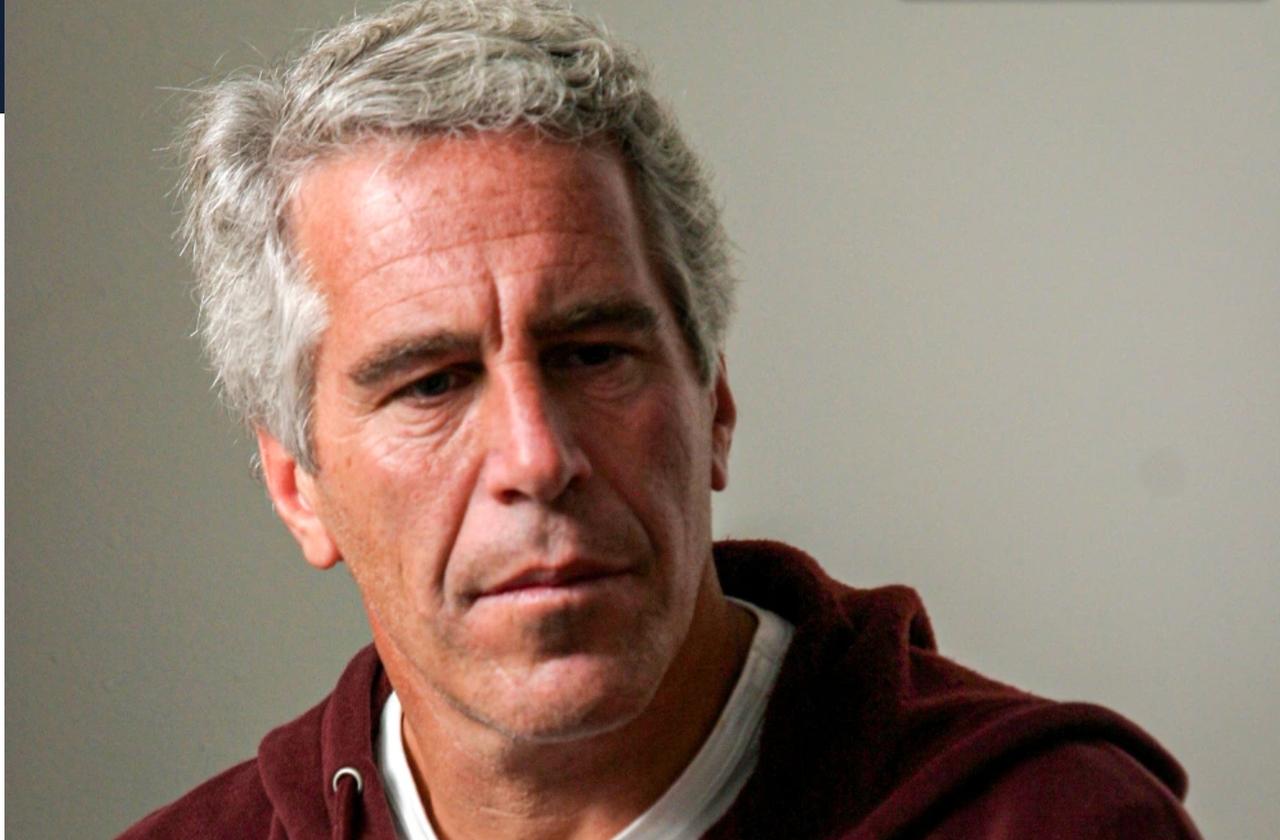 爱泼斯坦档案，又发现新线索了。一直在精挑细选的美国民主党人，看到了爱泼斯坦的