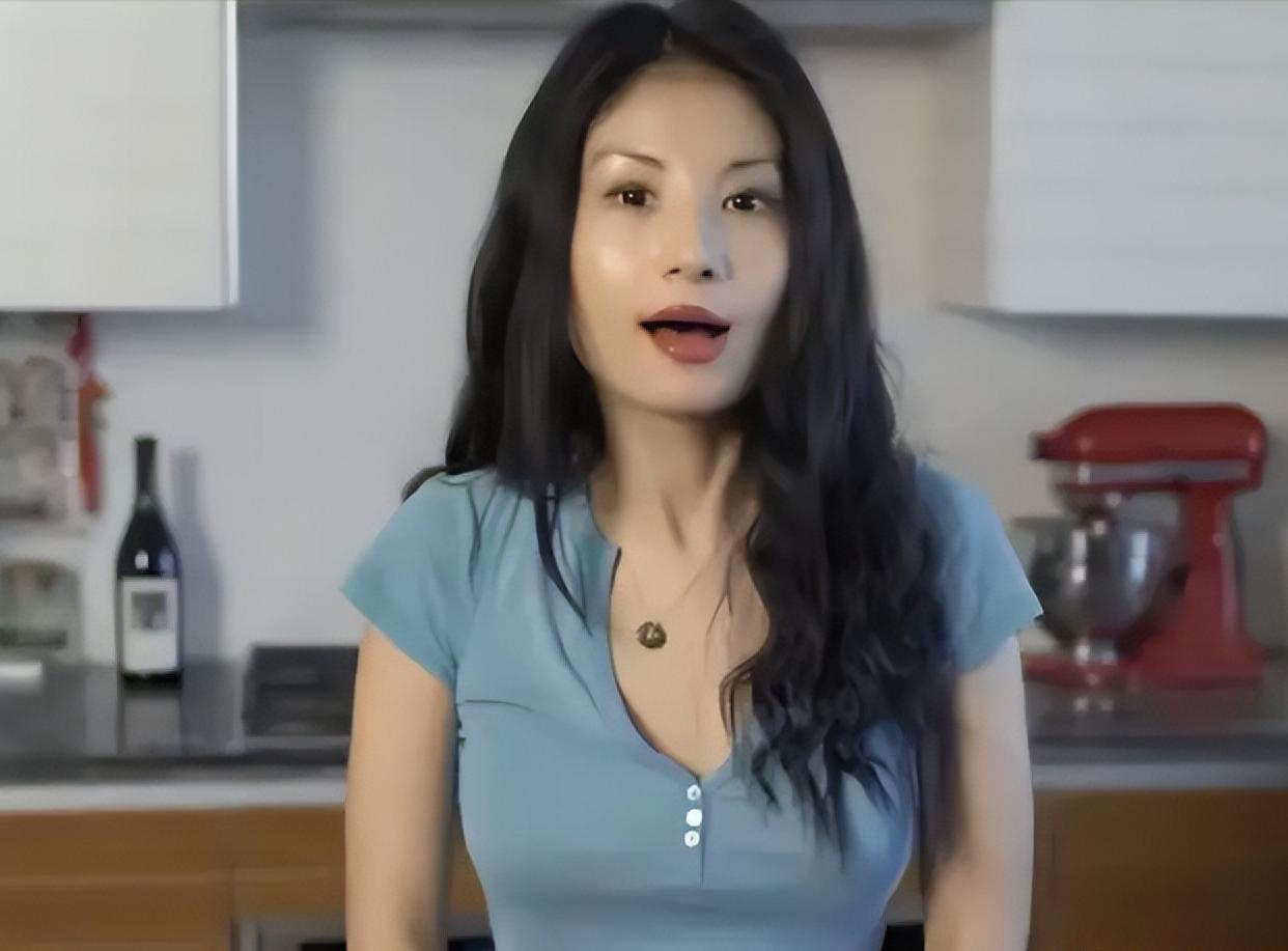 [点赞]“我痛恨自己长了一张中国脸！”2018年，美国华裔女记者上蹿下跳，抹黑