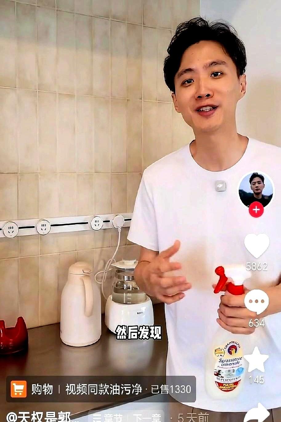 东方甄选那场大风暴，终于尘埃落定了。当初一帮人轰轰烈烈地走，都觉得自己是那阵风