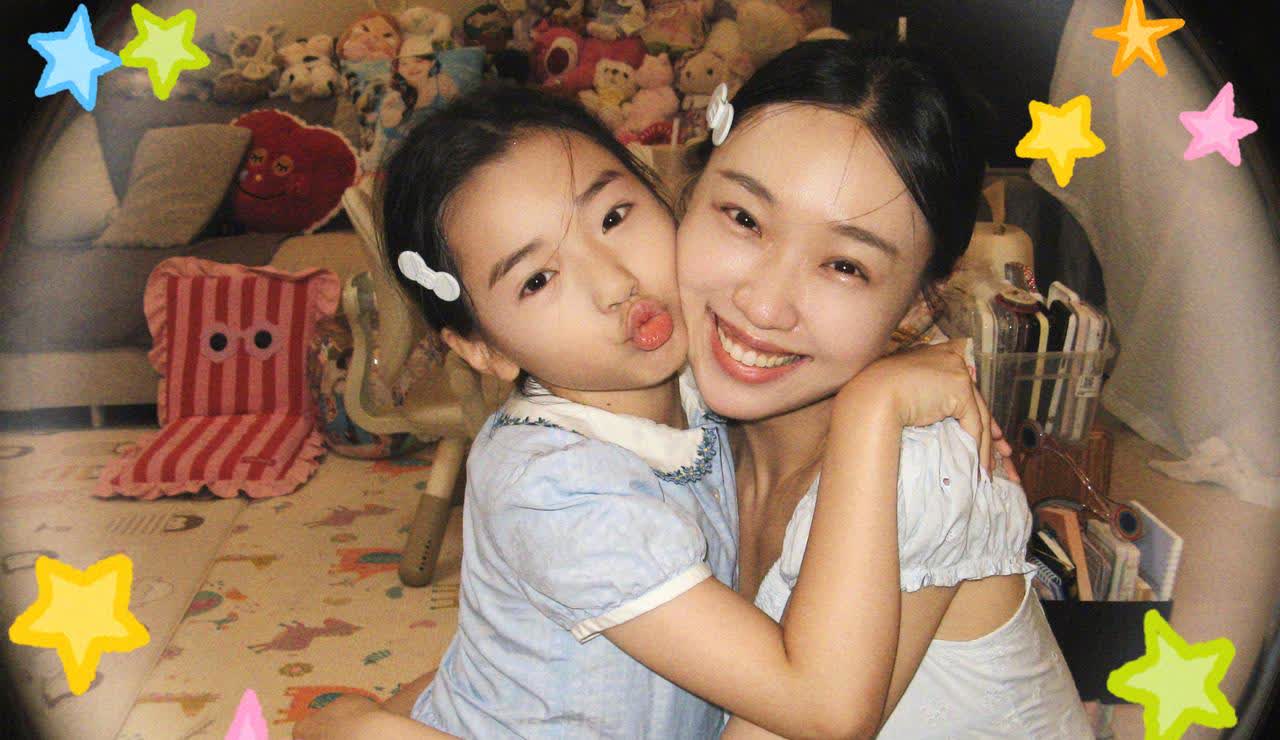 终于知道董璇女儿性格为什么这么好了，原来离不开这个异父异母的姐妹。谁想到