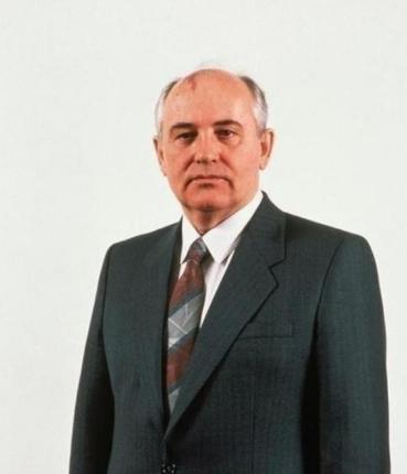 1992年，俄罗斯公开绝密档案，曝光了抗美援朝被掩藏42年的真相，原来抗美援朝还