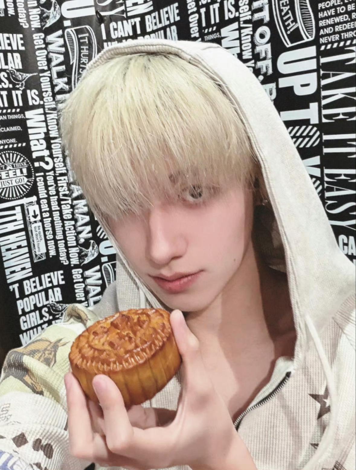 🥮​​​