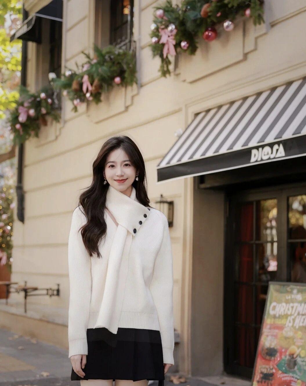 冬日暖阳下的街角漫步，风里都是甜甜的温柔气息