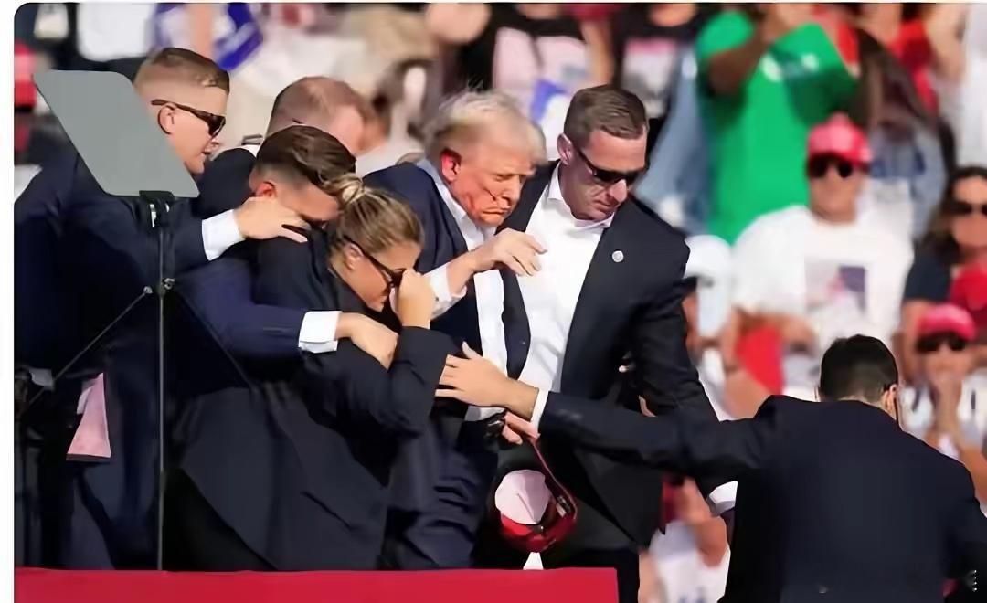 事实证明，特朗普果然是害怕了。特朗普这回是真怂了！前两天还咋咋呼呼，叫嚣着要对伊