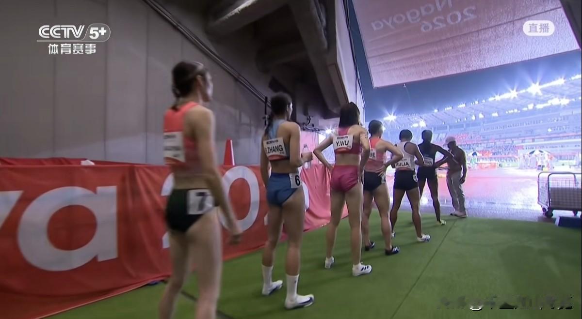 差距太大了！吴艳妮夺得亚运会田径女子100栏季军！北京时间今晚，2