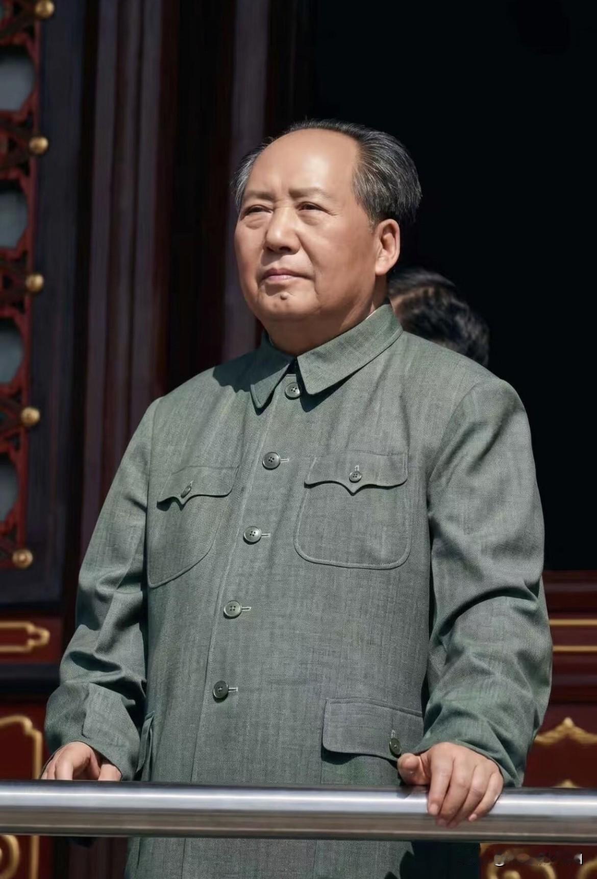当年毛主席的三次“笨旗”，所有人都觉得太固执、太费钱、不切实际。可历经岁月验证才